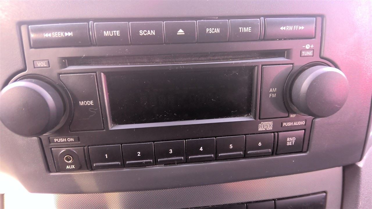 Audio Equipment Radio Receiver Radio AM-FM CD Player Fits 05-07 DAKOTA 566571