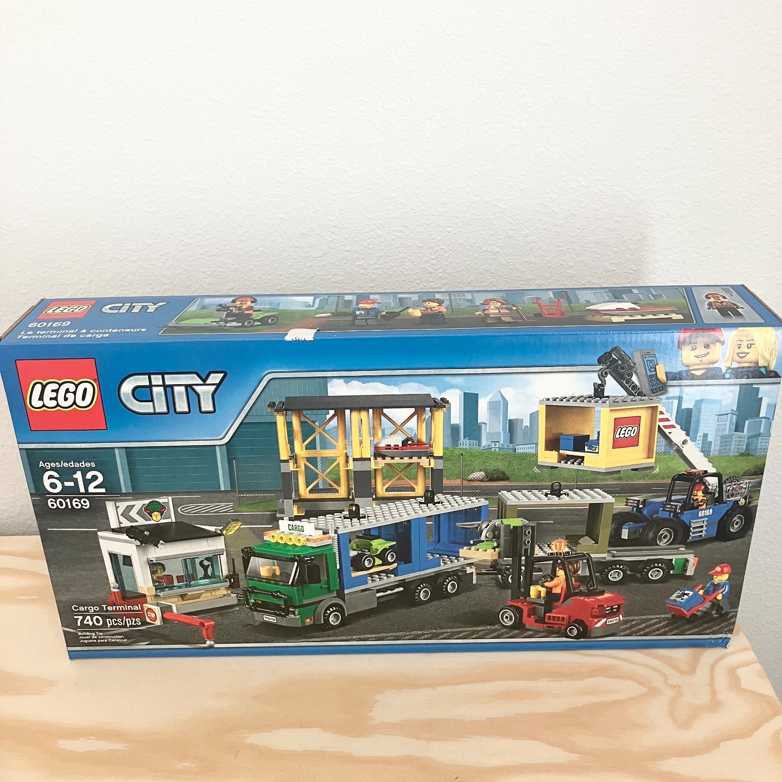 LEGO City Cargo Terminal Building Set 60169 Brand New