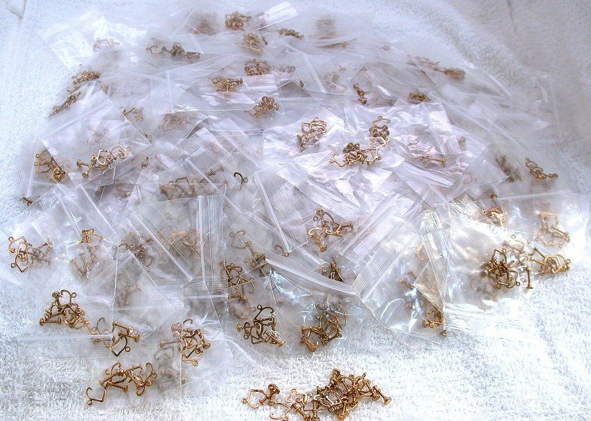 2 1/2 POUND SCREW ON HUNDREDS VINTAGE EARRING FINDINGS BELOW WHOLESALE COST DD72