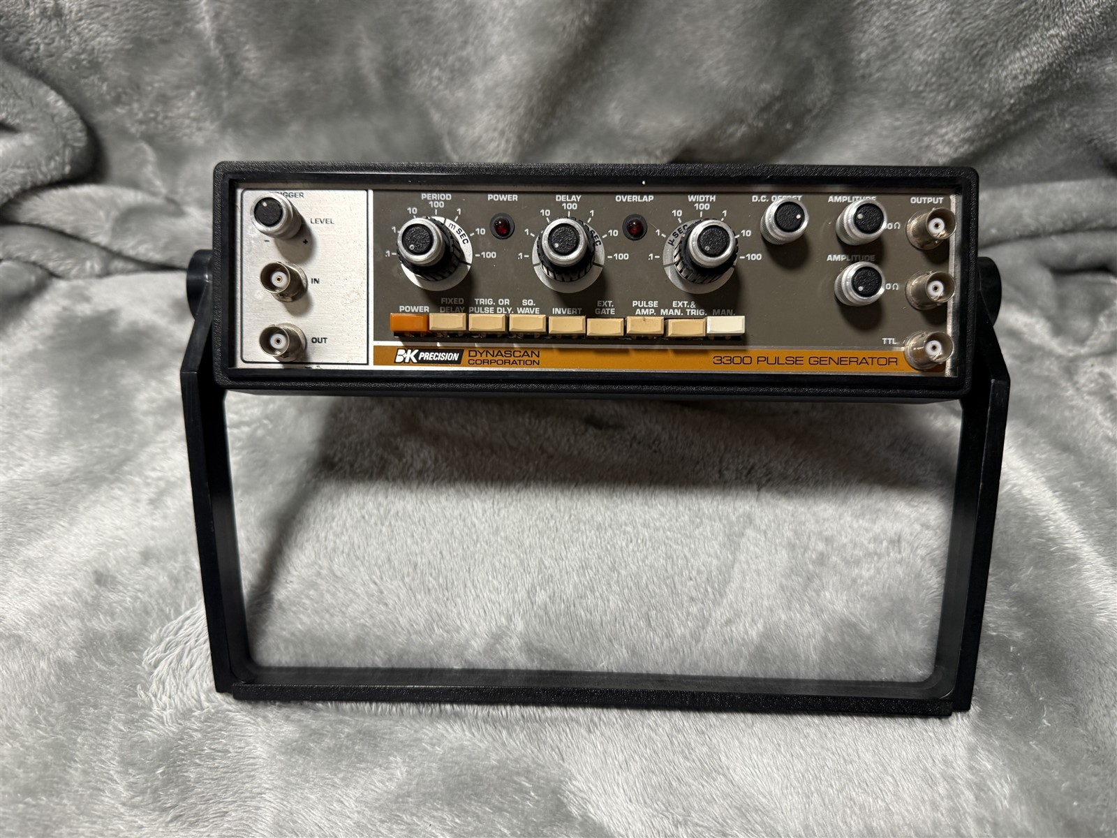 B&K PRECISION 3300 PULSE GENERATOR "AS IS UNTESTED"