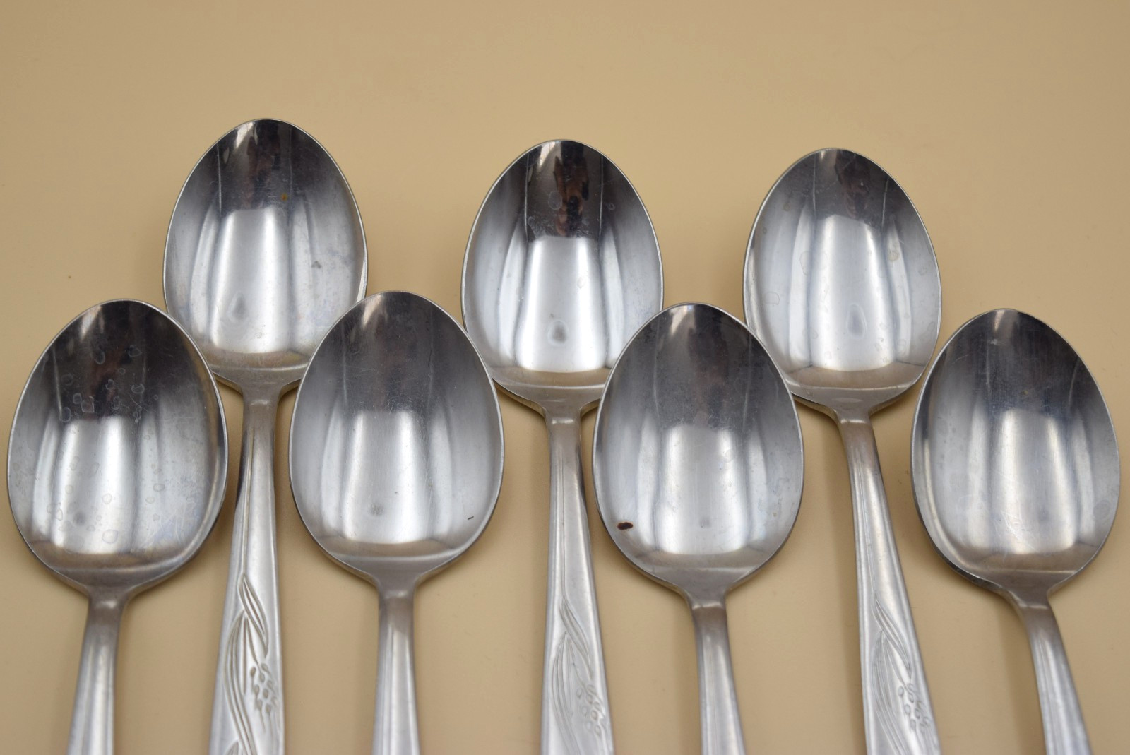 14pc Present Gracious Wheat Flatware Set 7 Salad Forks 7 Tablespoons