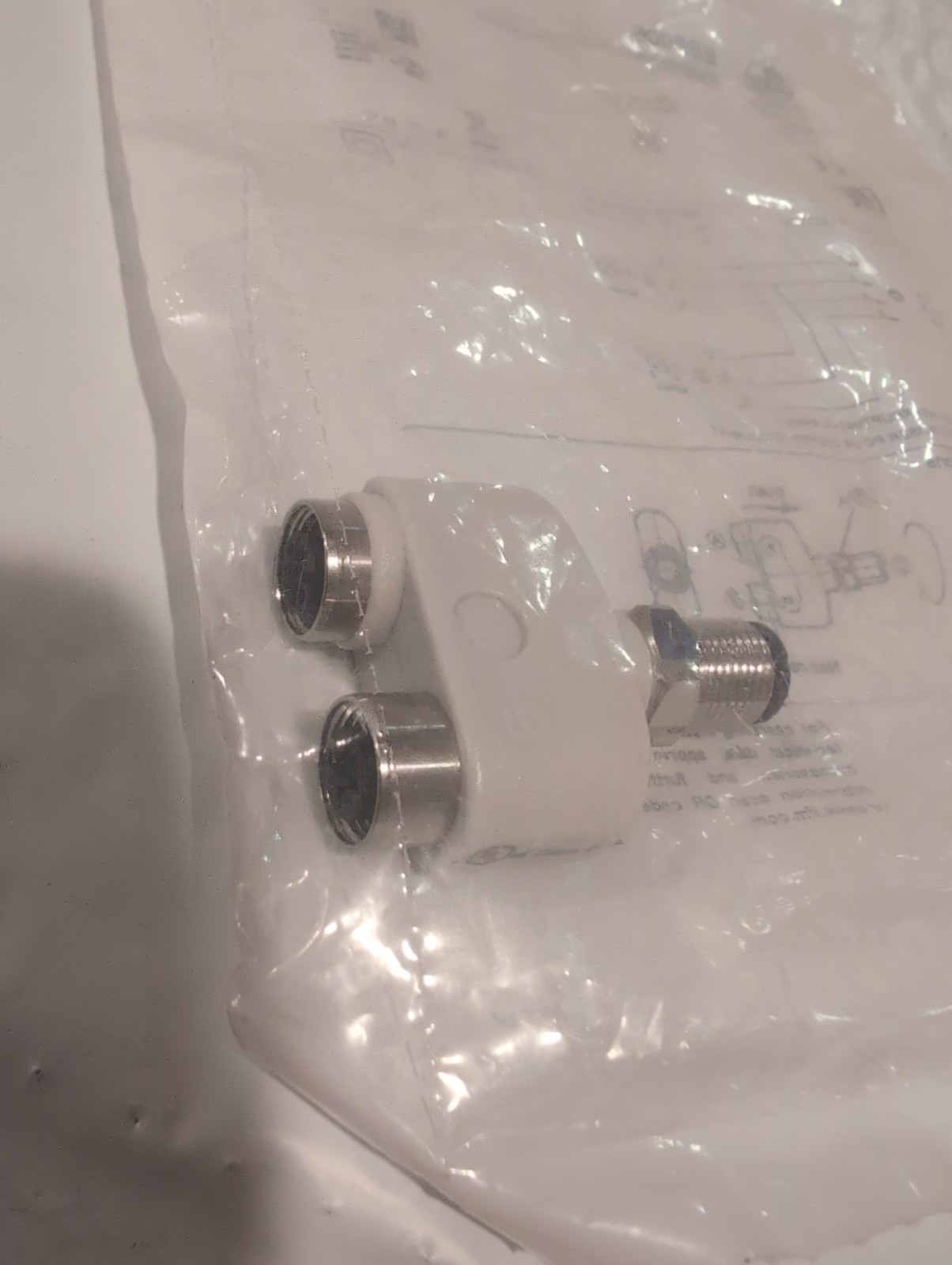 IFM EBF006 Y/T Splitter Connector 4 pin M12