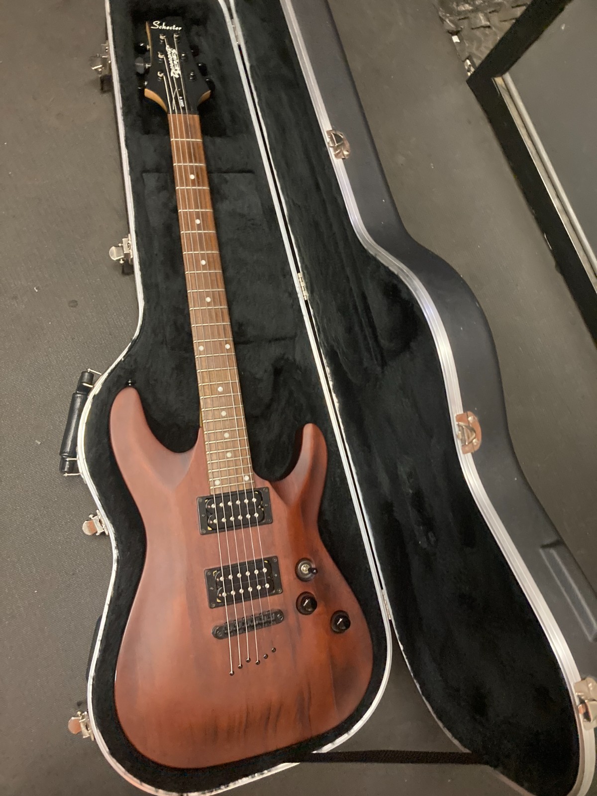 SCHECTER GUITAR RESEARCH OMEN-6