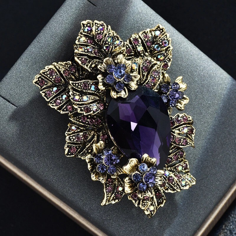 Elegant Crystal Flower Brooch Pin - Luxurious Rhinestone Accessories Jewelry