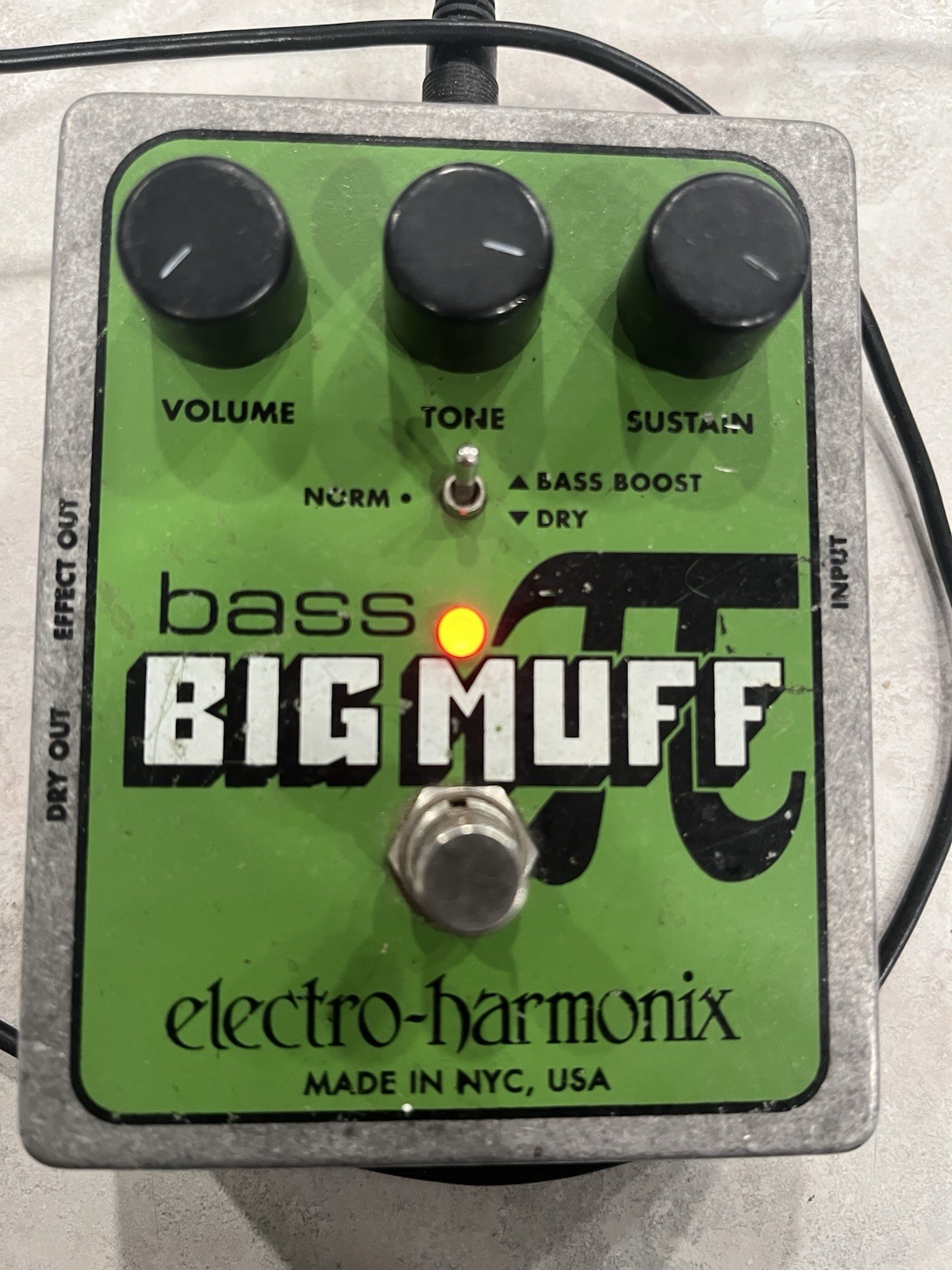 Electro-Harmonix - Bass Big Muff Pi - NYC - Distortion Fuzz Guitar Effects Pedal