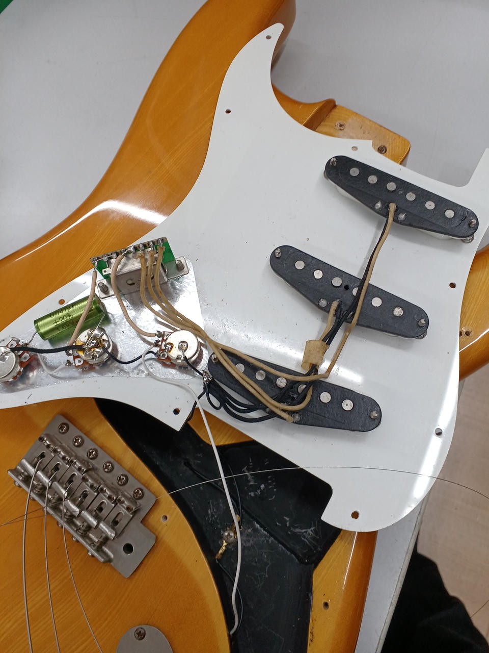 YAMAHA SR-450S Electric Guitar
