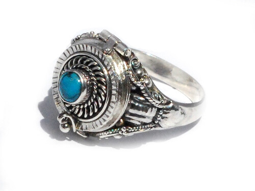Sterling Silver Poison Ring With Stabilized Turquoise
