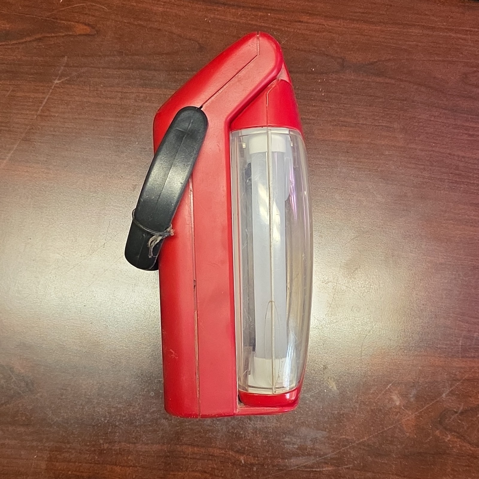 Energizer LED Night Light Battery Powered Cordless Portable, Red