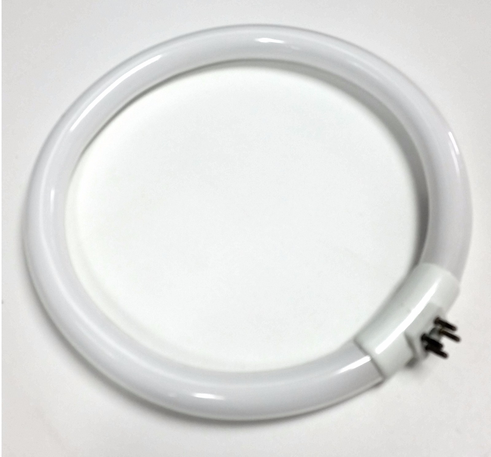 Daylight UN0002 Naturalight 22 Watt 22W Fluorescent Bulb for UN1020 Outside pins