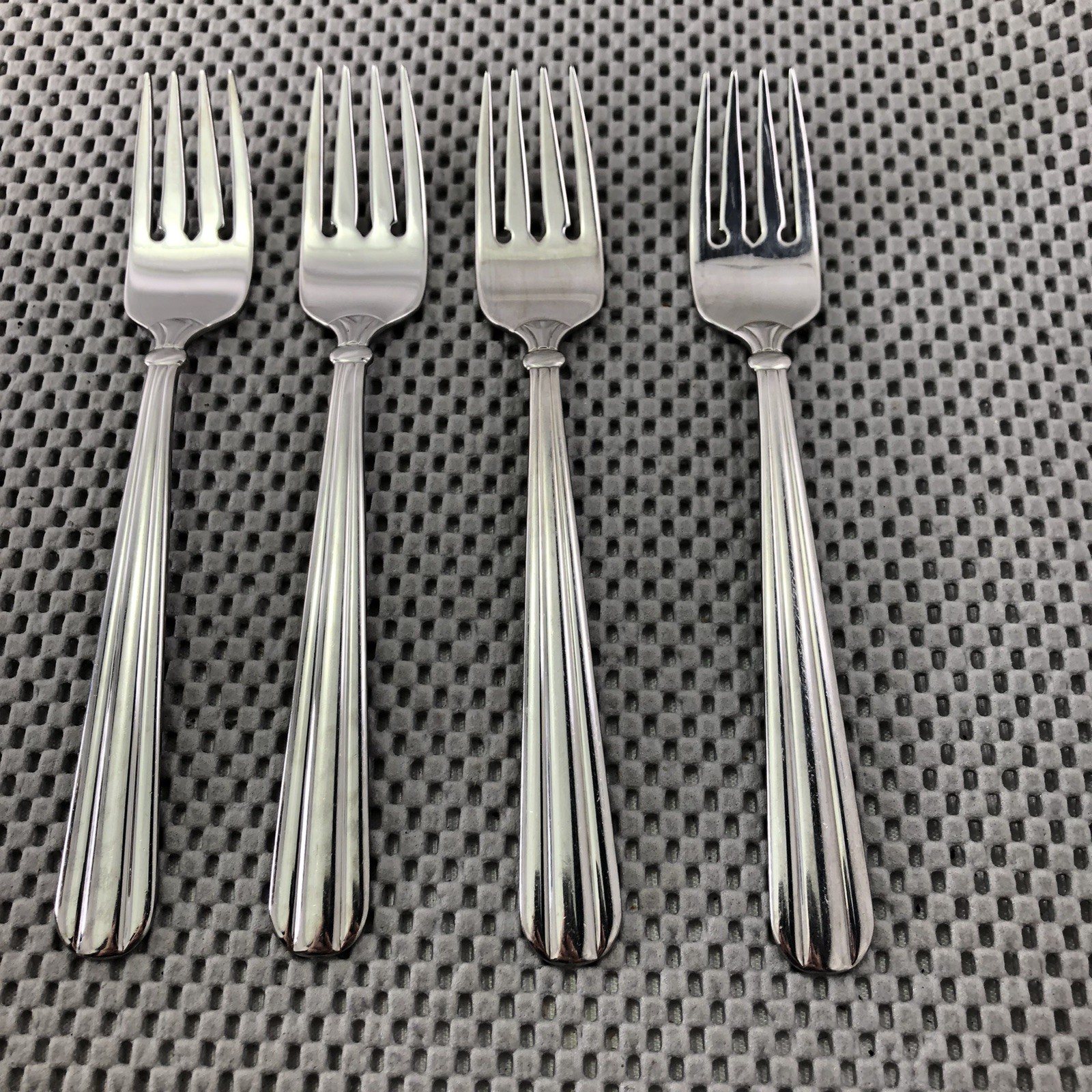 Oneida USA UNITY Stainless Flatware Pieces ~ 4 Salad Forks