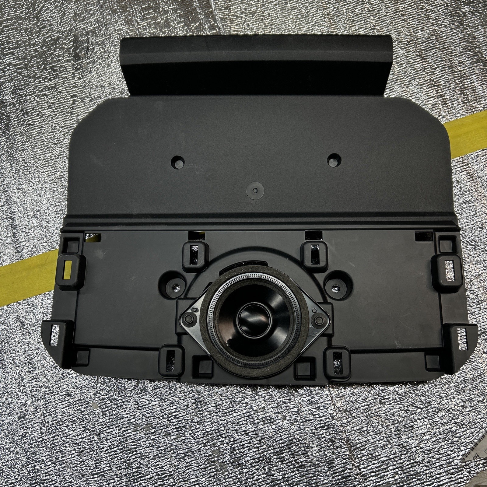 21-24 FORD F150 XLT SPORT INSTRUMENT PANEL TOP DASH TRAY Black OEM with speaker