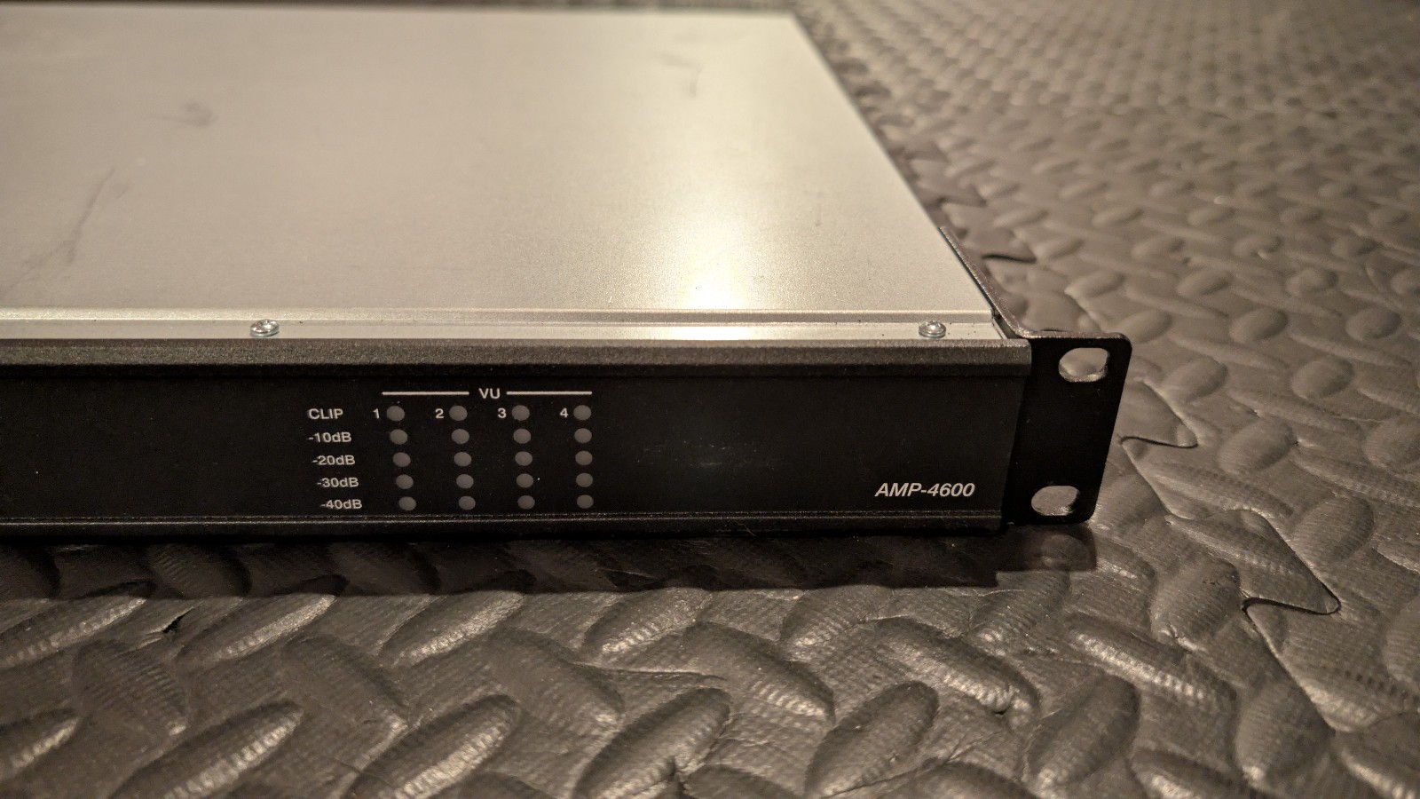 CRESTRON AMP-4600 4-Channel Rack Mount Power Amplifier