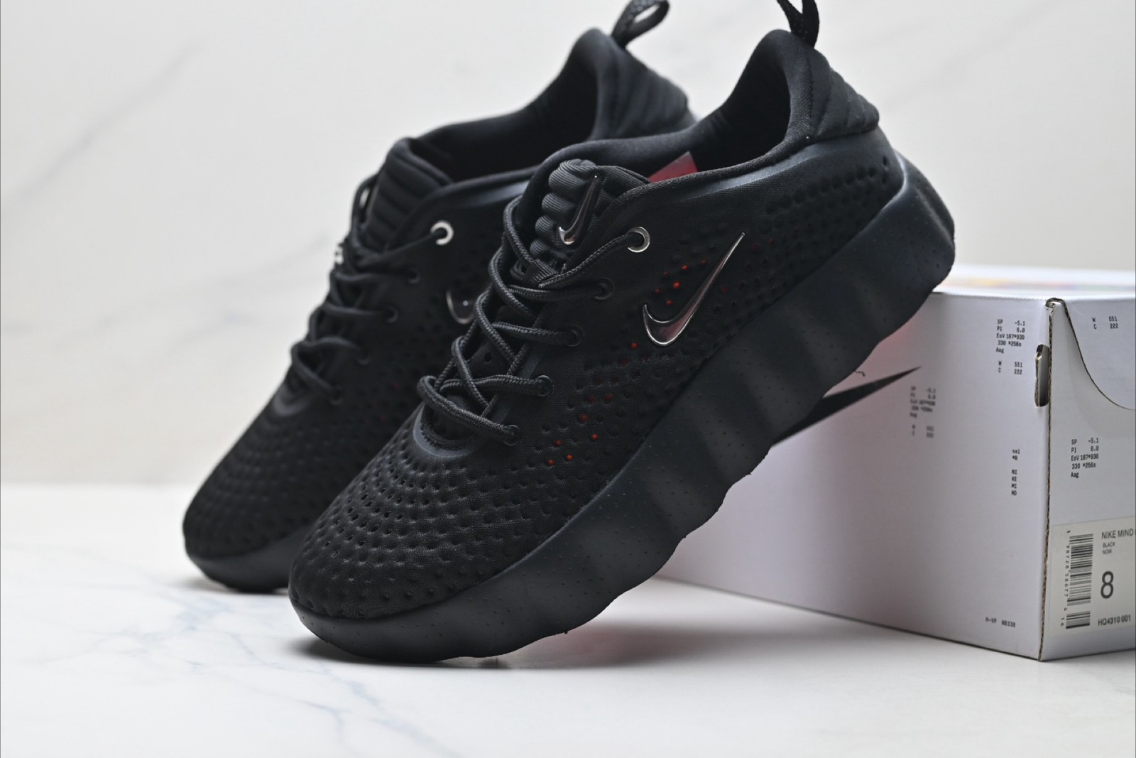 Mind 002 Black Hyper Crimson HQ4308-001