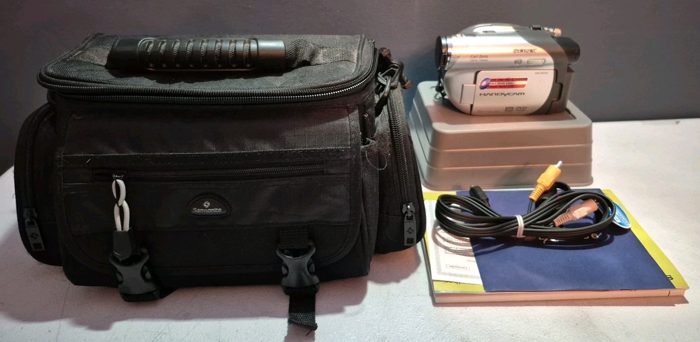 Sony DCR-DVD105 Handycam Camcorder w/ Case- No Charger - For Parts/Repair
