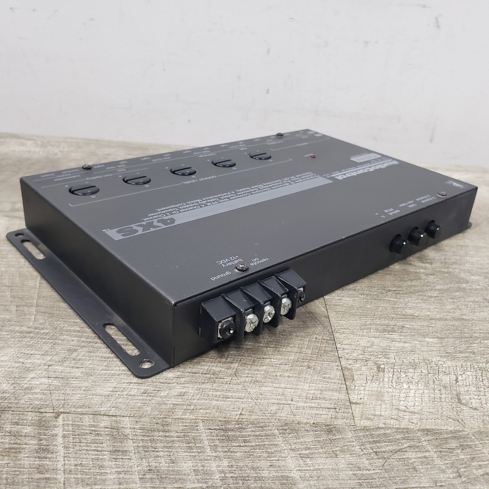 *SEE VIDEO* -Powers Up- AudioControl 4XS Programmable Electronic Crossover