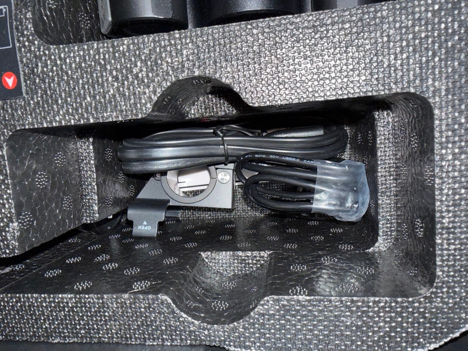 DJI Ronin R-16 3-Axis Gimbal Stabilizer With Case