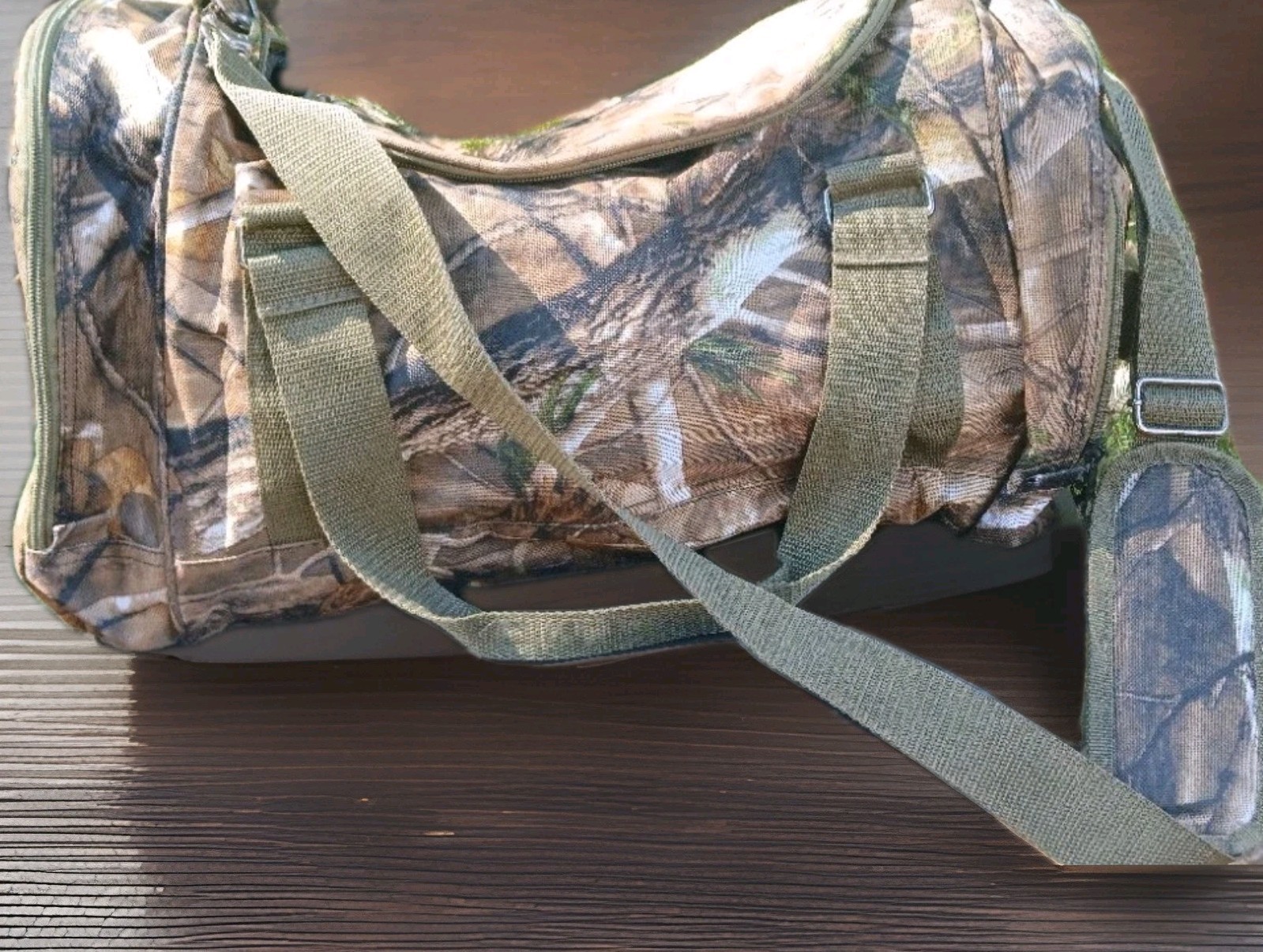 Large Camouflage Polyester Duffel Bag w/ Shoulder Strap & Carry Handle