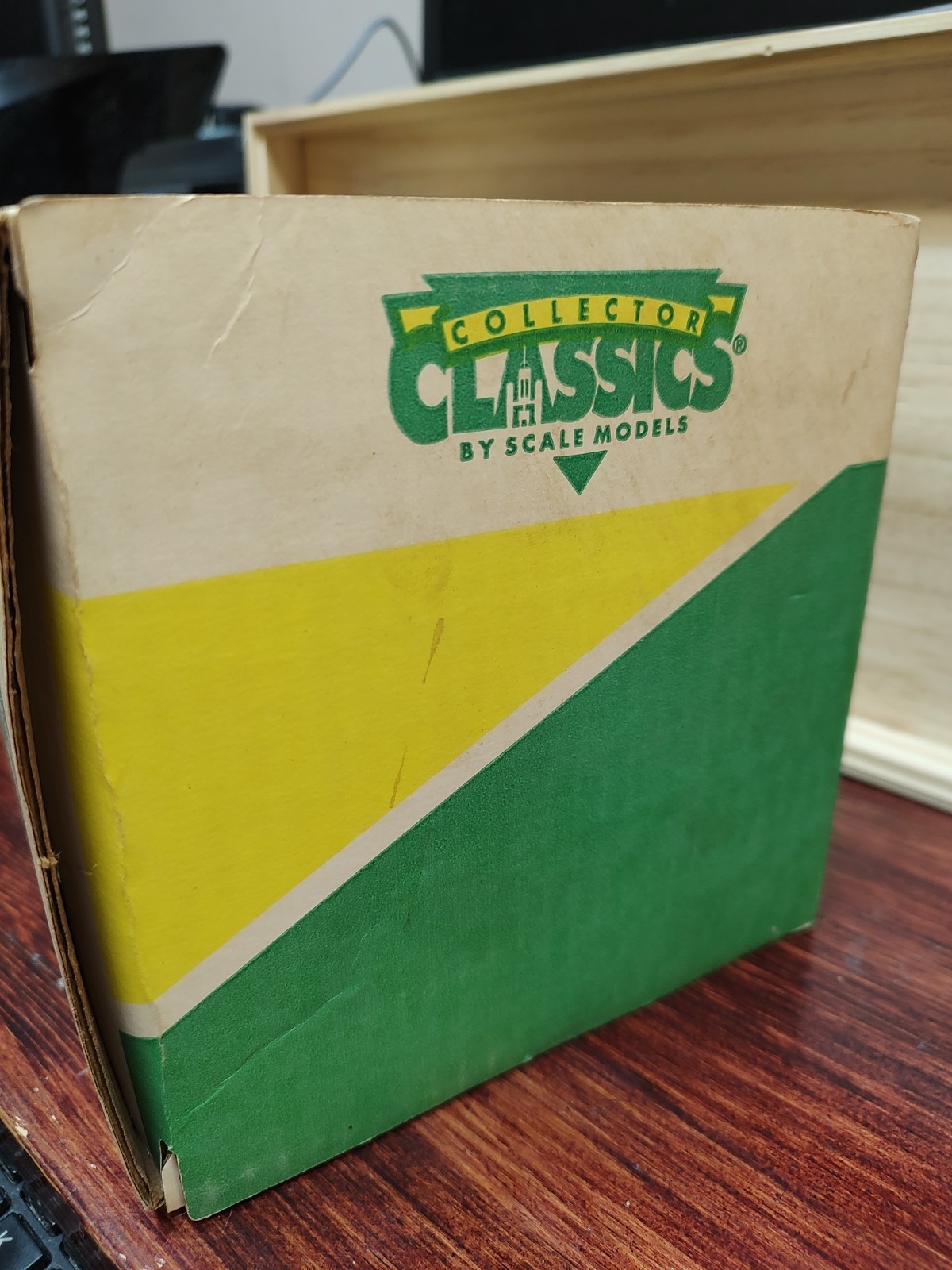Scale Models Collector Classics 1/16 John Deere B, 1994 Farm Progress Show