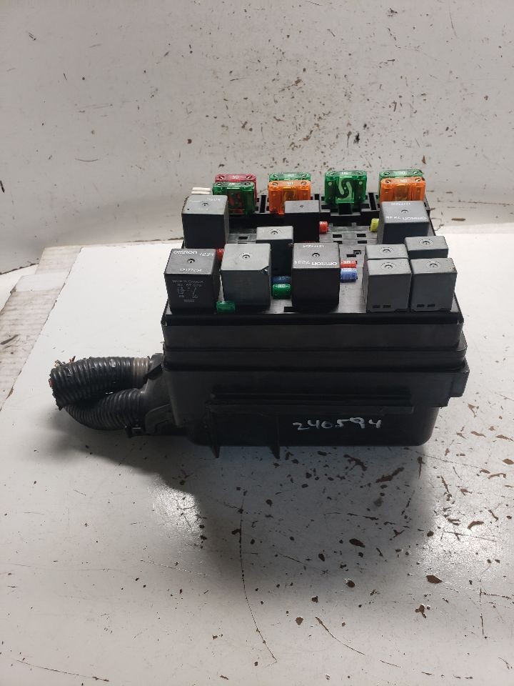 Used Fuse Box Engine fits: 2003 Chevrolet Malibu VIN N 4th digit Classic Grade A
