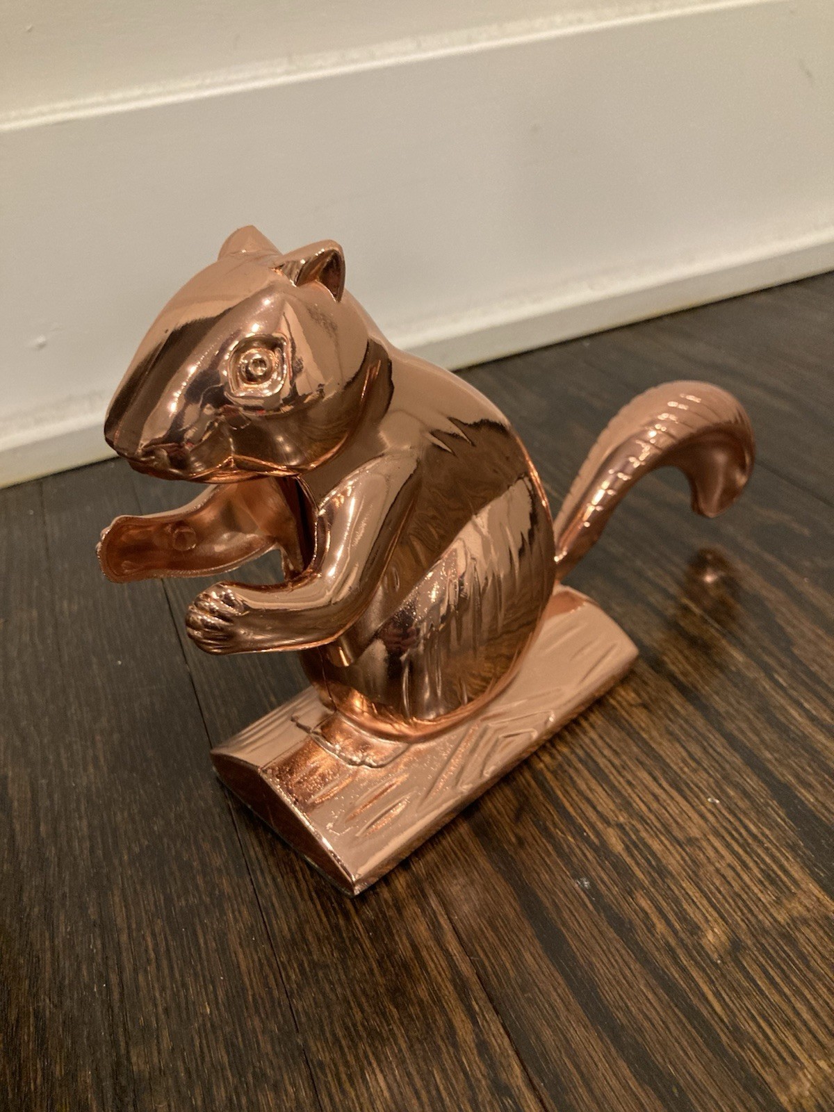 dci Copper Squirrel Nutcracker - NEW
