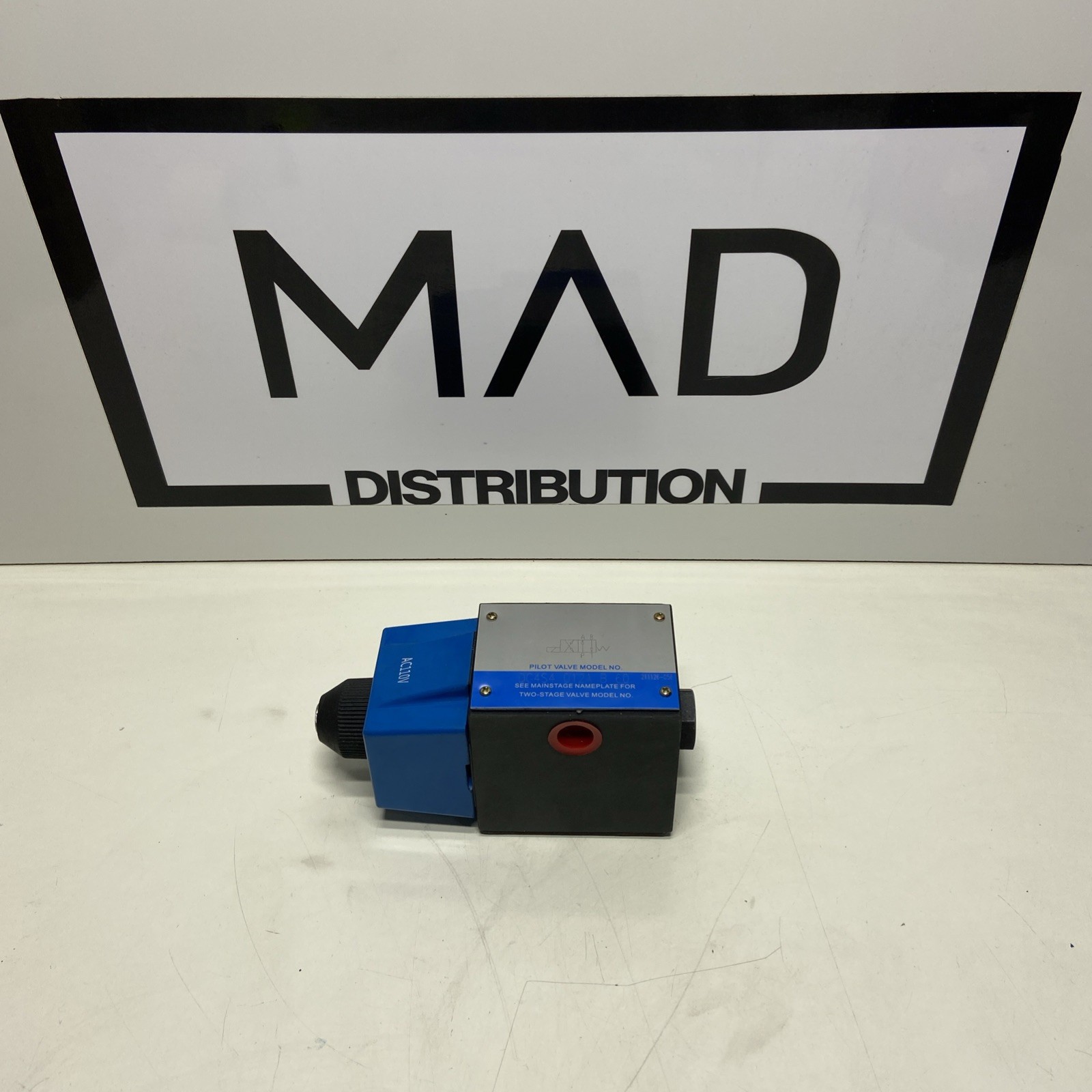 VICKERS DG4S4012AB60 DIRECTIONAL VALVE NEW REPLACEMENT DG4S4 012A B 60