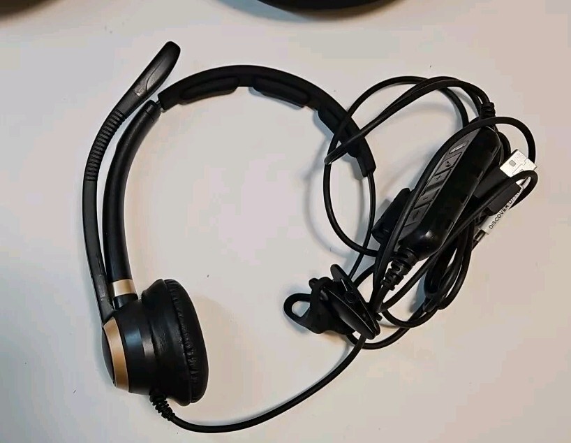 Discover D711U Professional Noise Canceling USB Headset- PC, Laptop, Mac 24180
