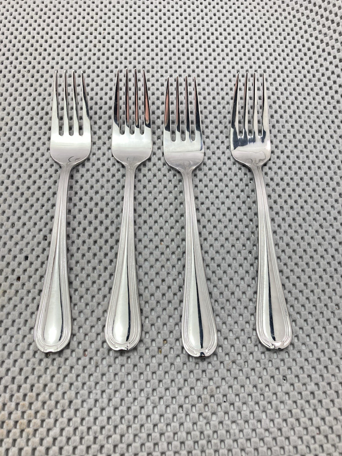 Reed Barton WOODBURY Salad Forks (Set of 4) Stainless China 7 1/8"