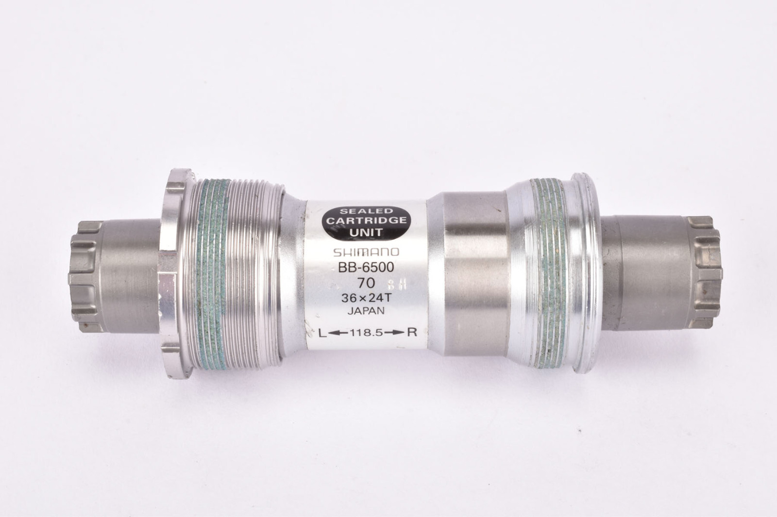 NOS Shimano Ultegra 9-speed #BB-6500 sealed cartridge BB 118.5mm Octalink triple