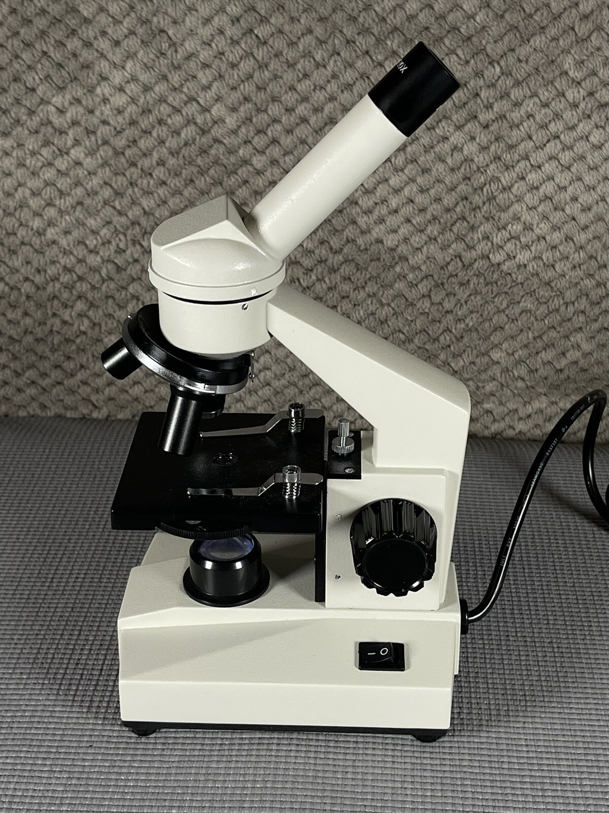Wards 24-2130 Microscope with objectives 4x, 10x, 40x Walter WF10X