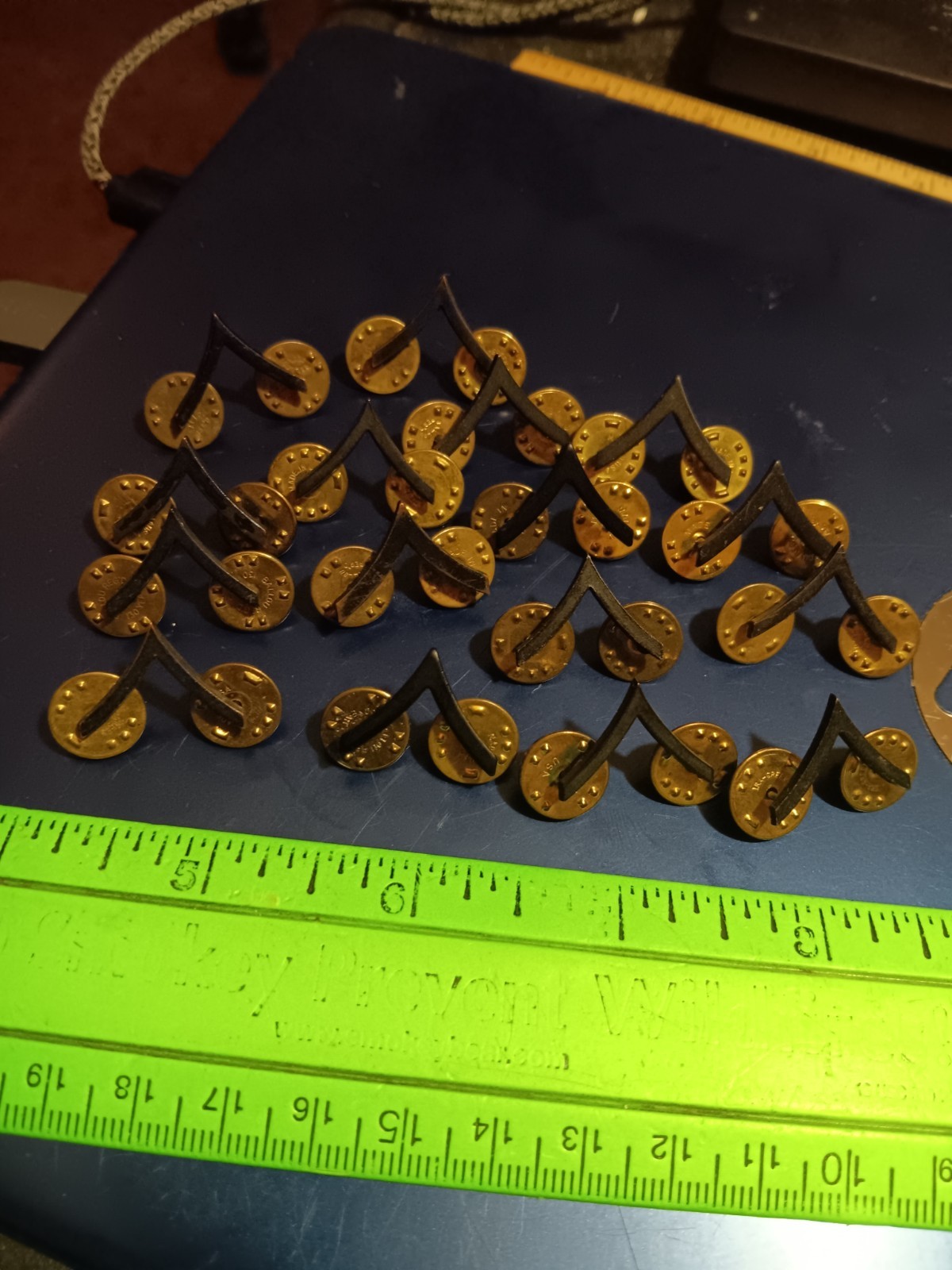 LOT OF 8 Pair US ARMY BLACK PVT RANK PINS PRIVATE (19-570)