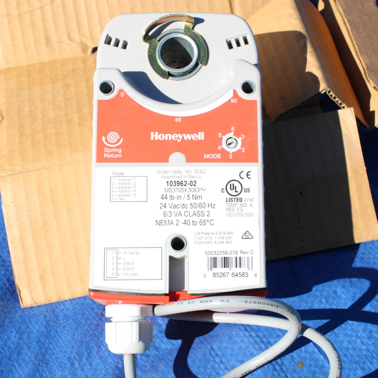 Honeywell 103962-02 MS3105K3063 Direct Coupled Actuator 44 lb-in Spring Return