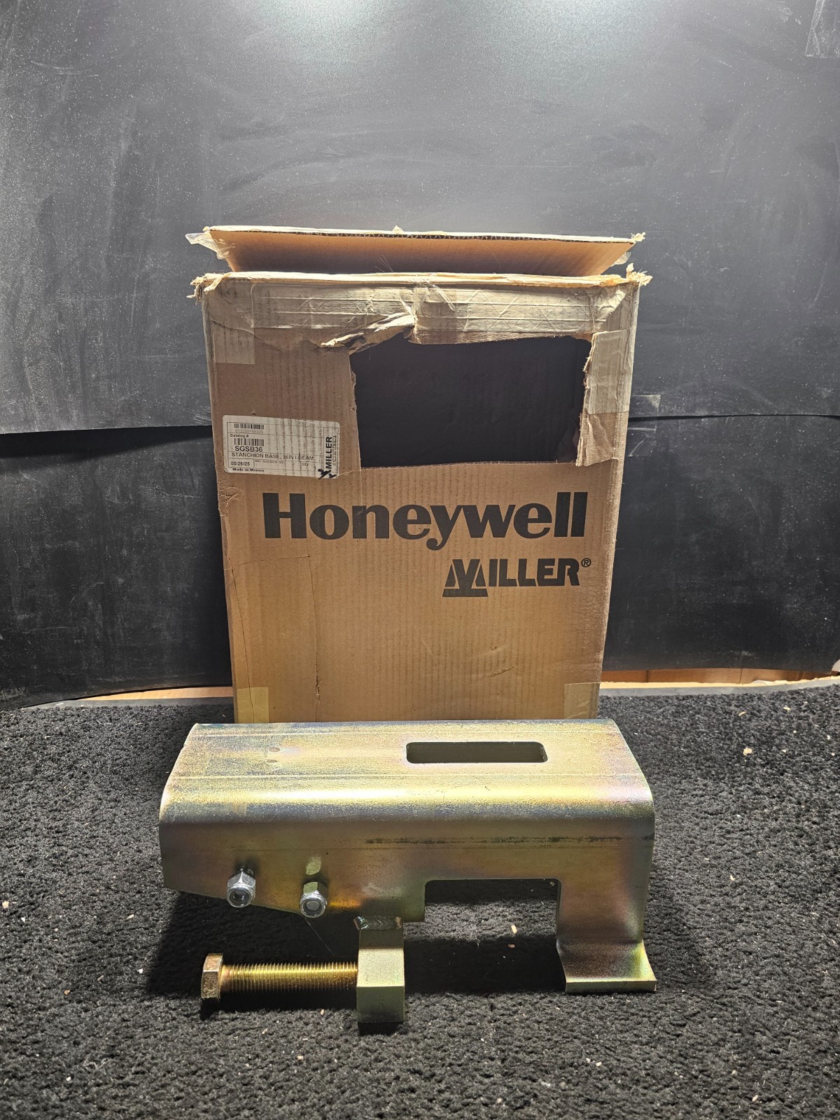 Miller by Honeywell SGSB36 Stanchion Base for SkyGrip Systems for 36IN I-Beams