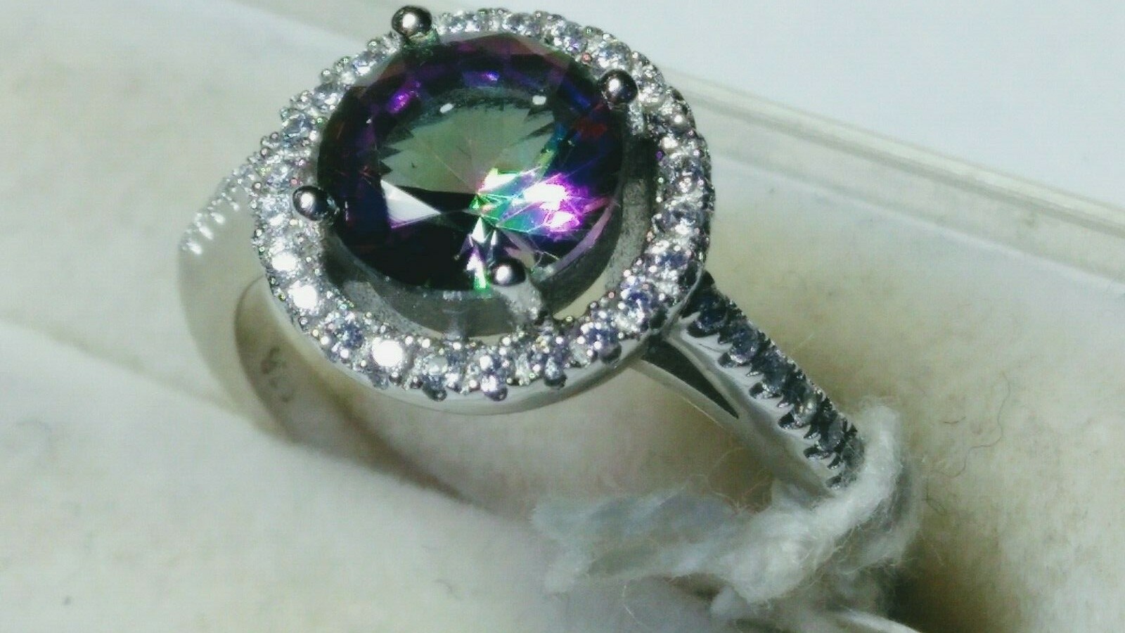 LUSCIOUS SPARKLING MYSTIC STONE IN STERLING SILVER.925 RING SIZE 7.0-7.25!