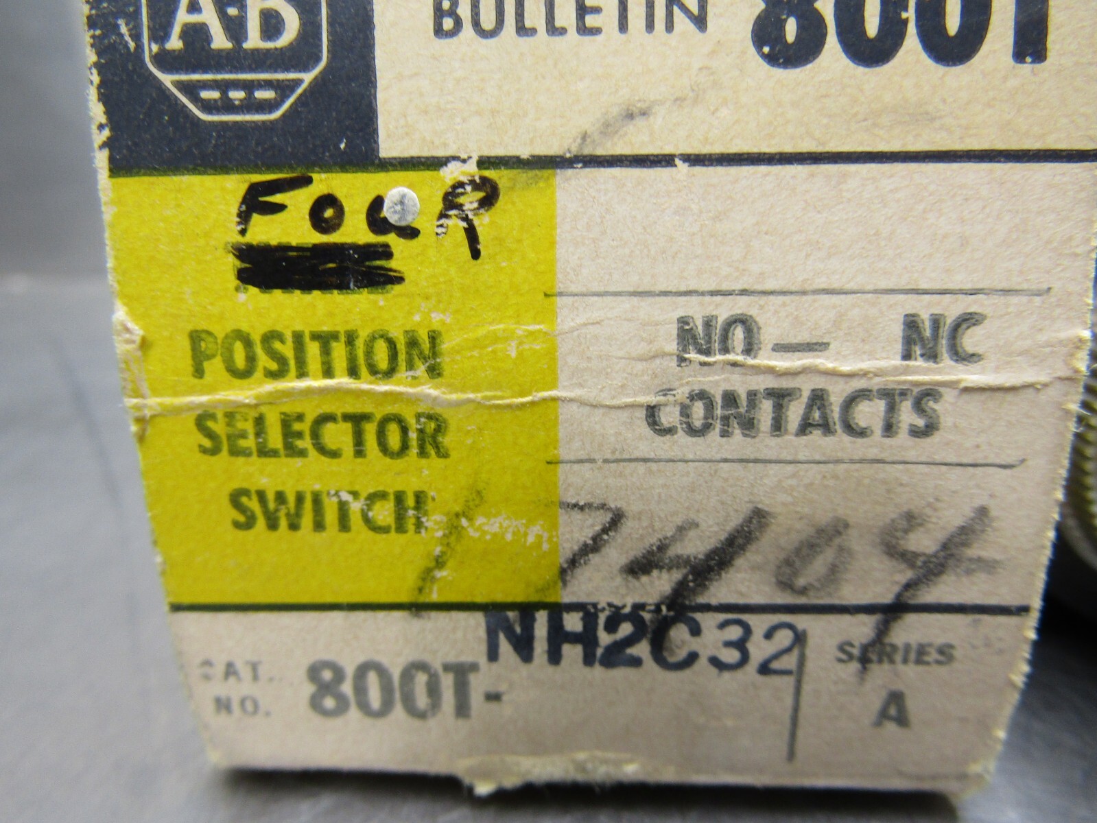 Allen Bradley 800T-NH2C32 Selector Switch 4 Position