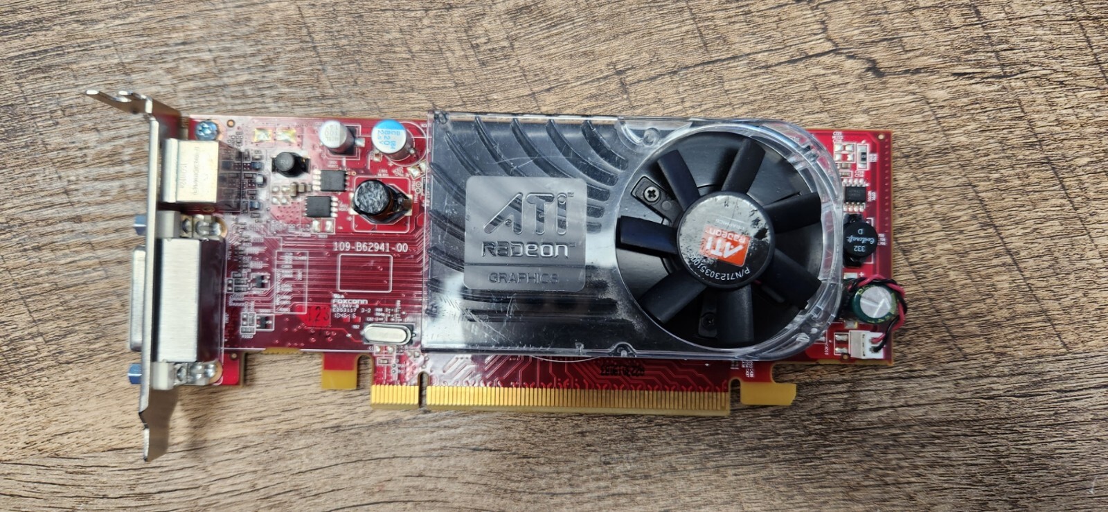AMD B629 256MB GDDR3 SDRAM PCI Express x16 Video Card