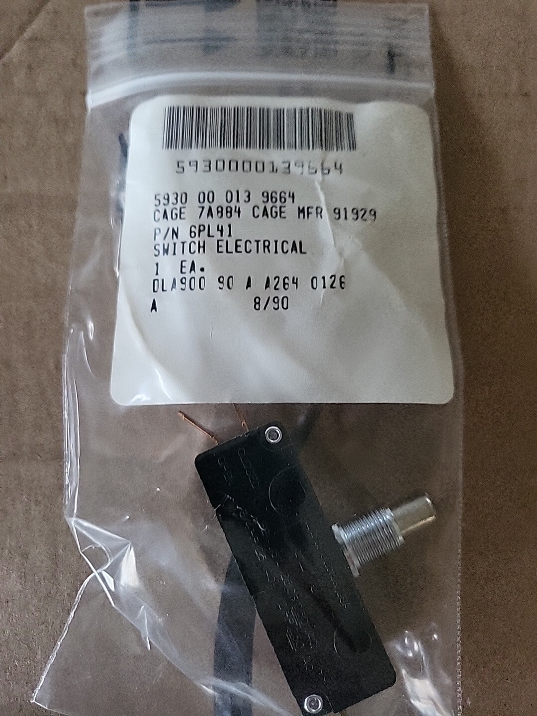 MICROSWITCH  P/N 6PL41, 15A, 125/250 VAC, 3/4HP / 1/2HP.  New.