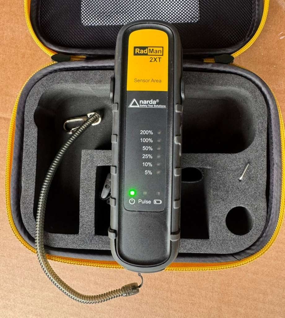 Narda RadMan 2XT Personal RF Monitor 2281-02 Used Great Condition!