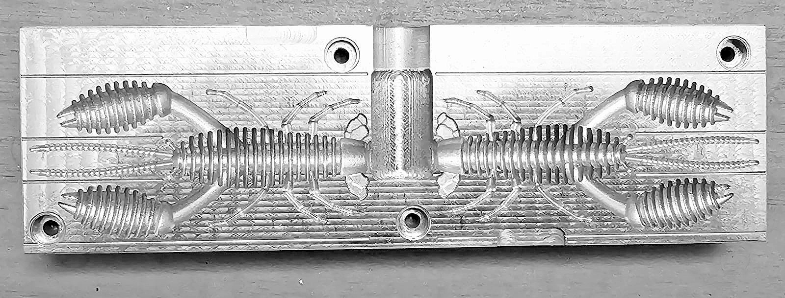 Aluminum fishing soft bait mold - 3.5" x 2 cavities ribbed craw mold
