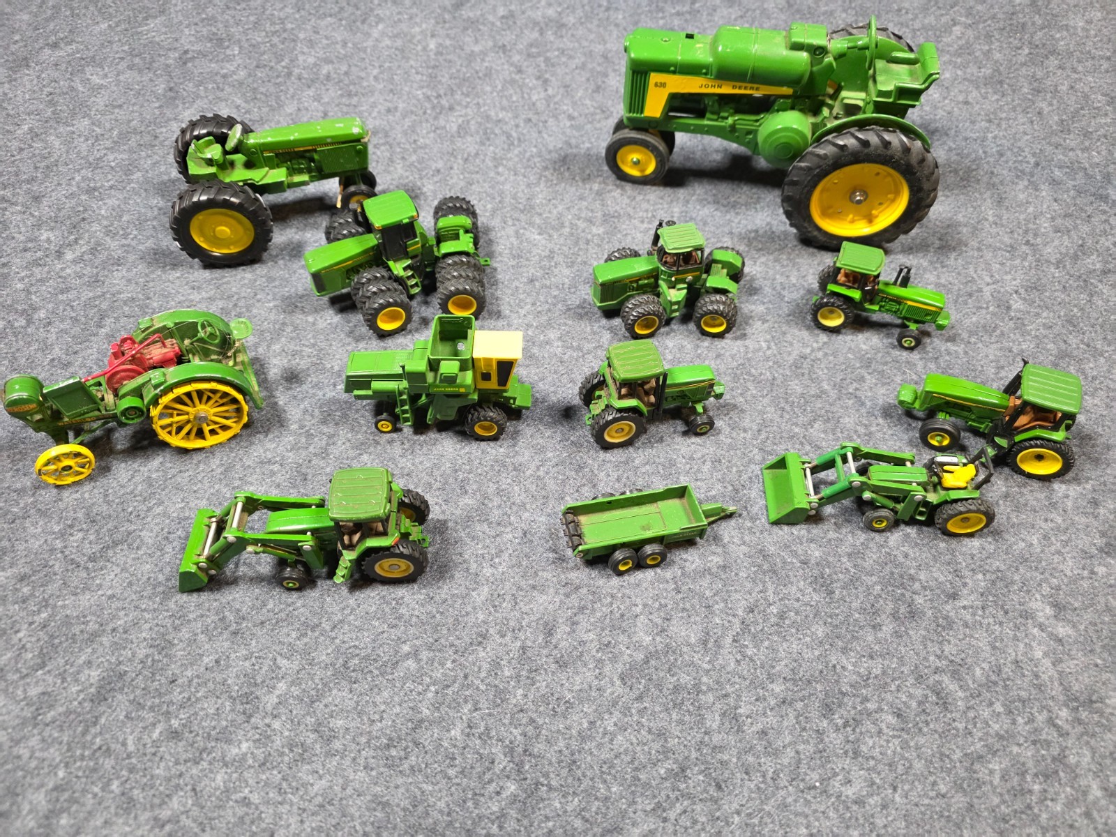 John Deere Tractor Lot Diecast Ertl Farm Equipment Vintage Toy Bundle 1:64