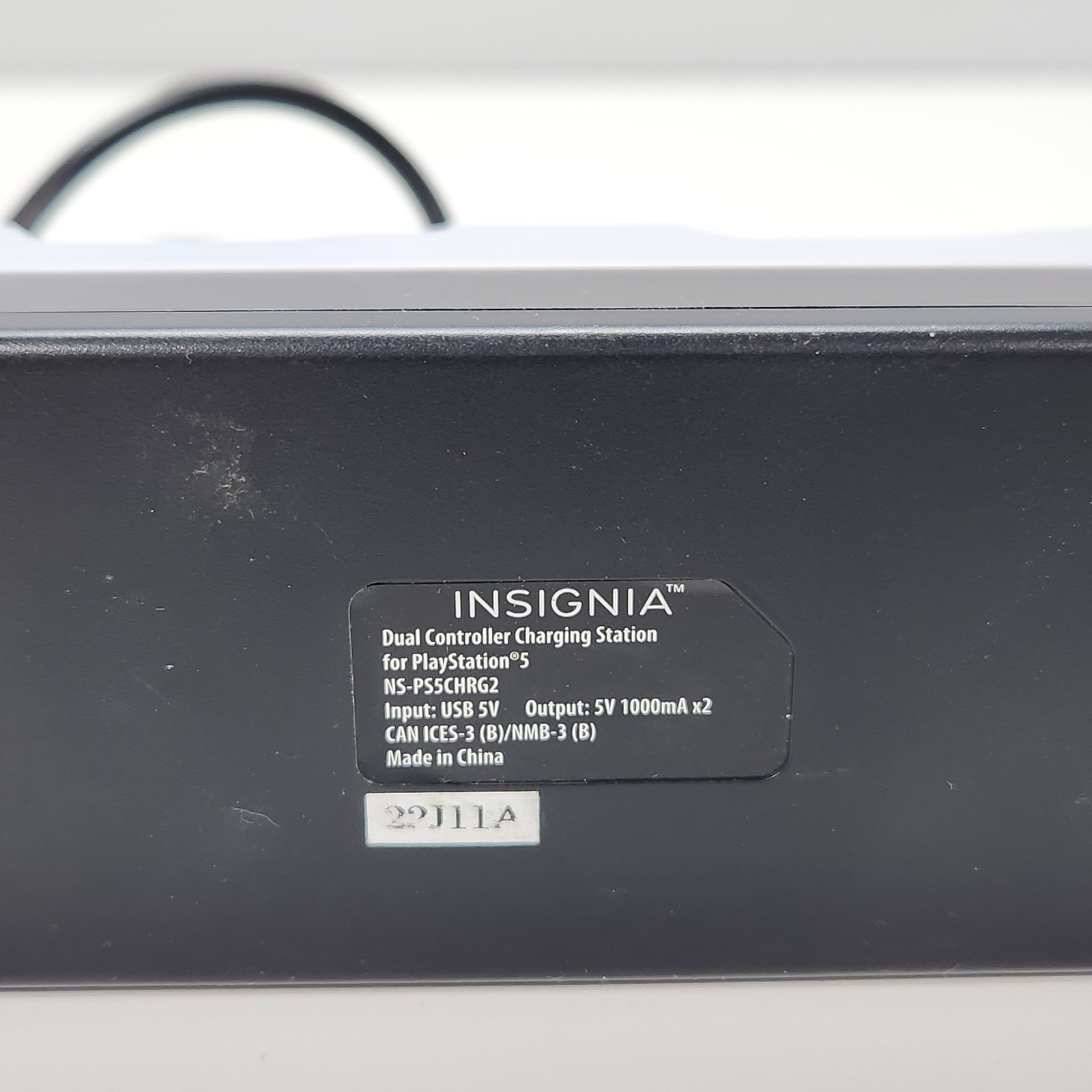 Insignia Dual Controller Charging Station For Playstation 5/4