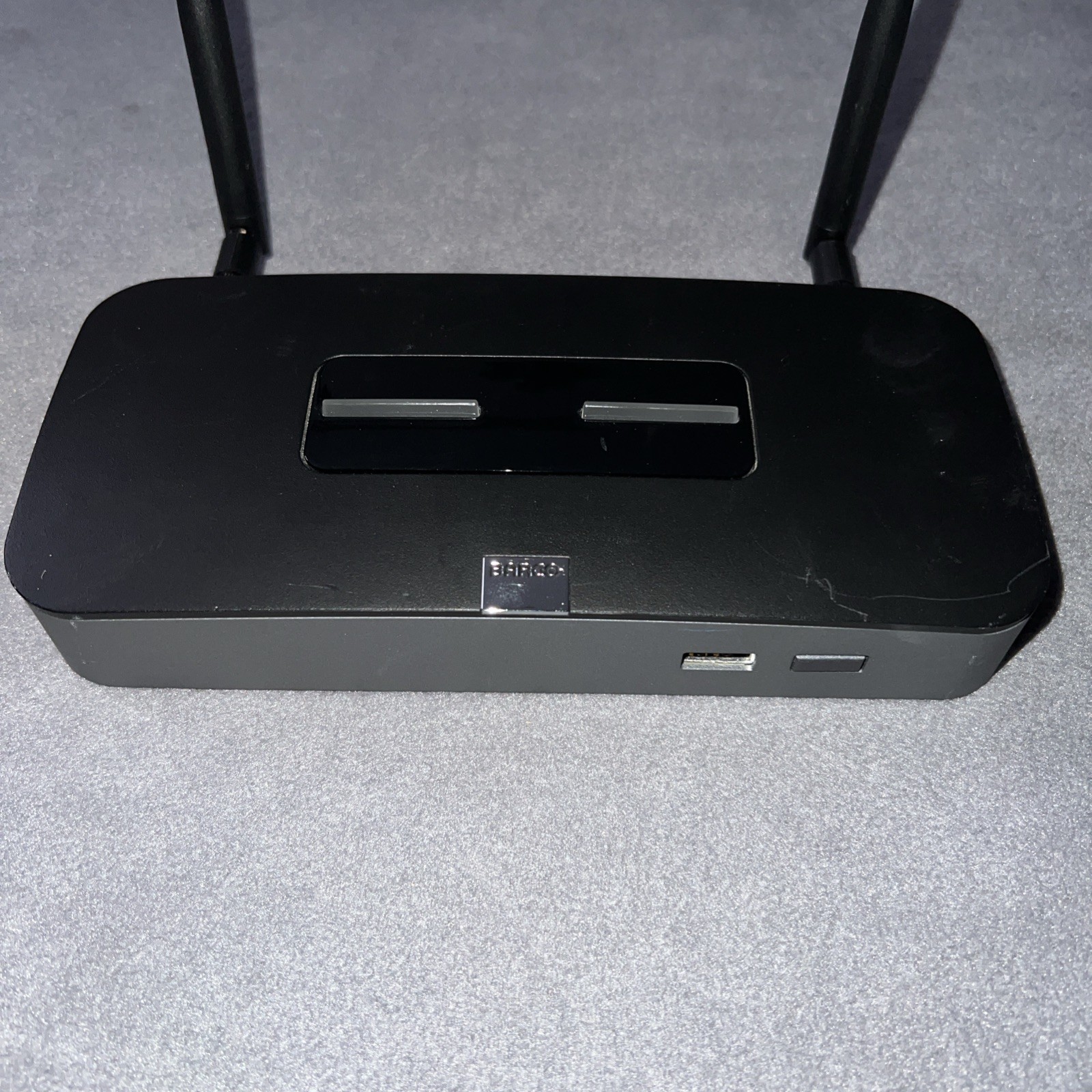 Barco R9861008 Clickshare Wireless Presentation System + AC POWER
