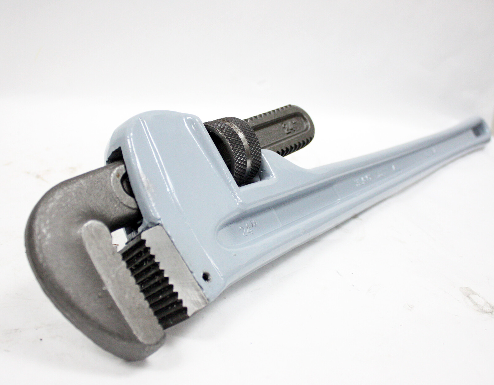 24" Aluminum Pipe Wrench 3" Jaw Opening Plumber Comfort Straight Pipe Wrench