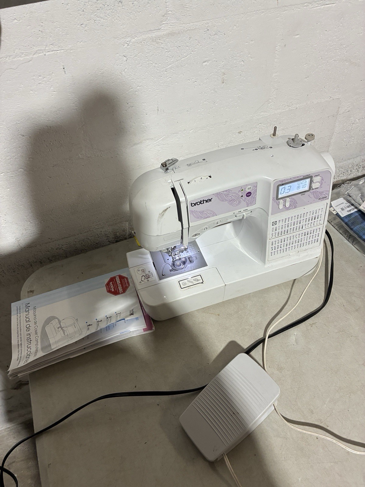 Brother White Computerized Project Runway Sewing Machine LCD Display With Manual