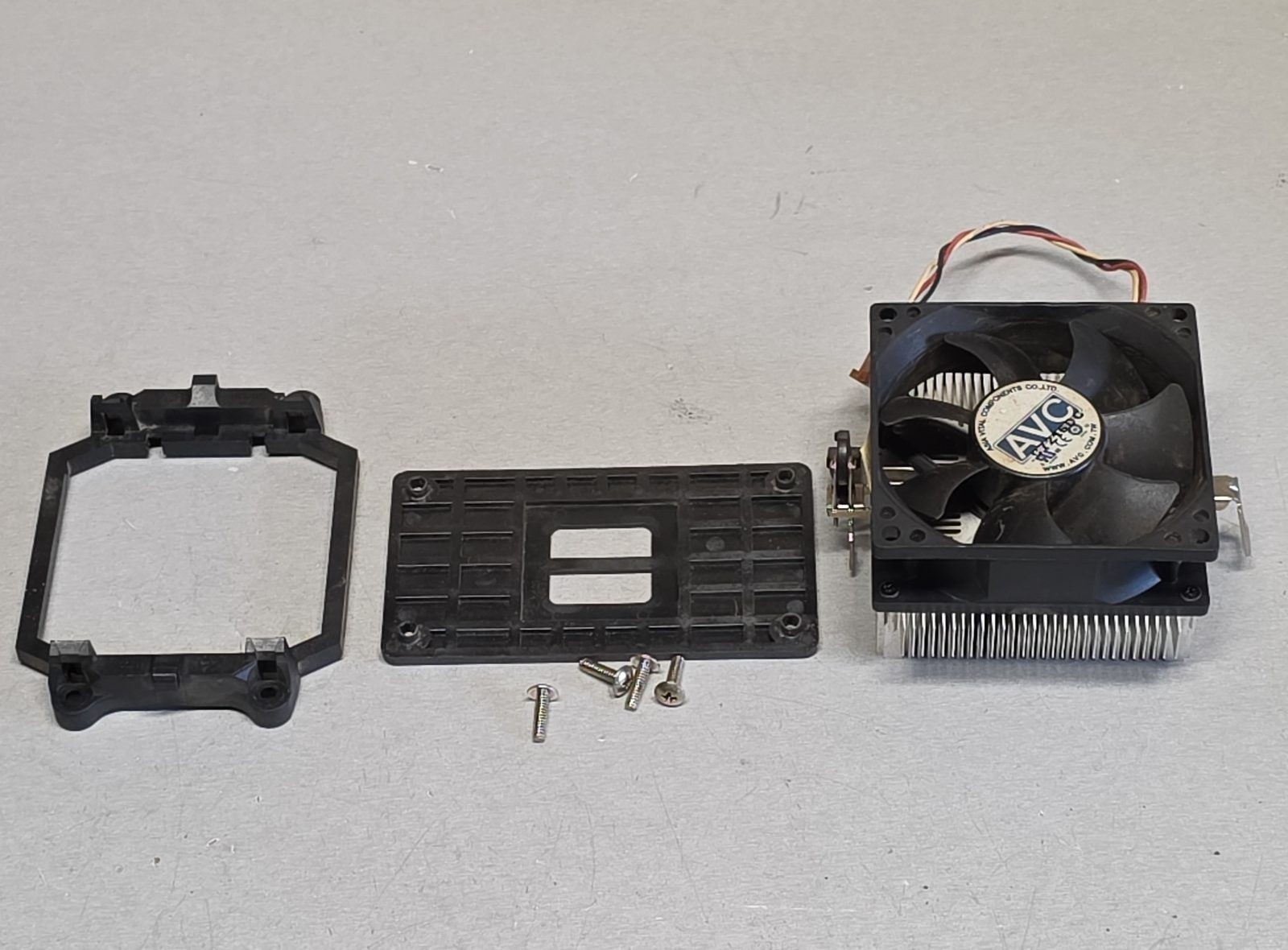 AVC Socket AM2 CPU Cooler Heatsink Fan Bracket Backplate Screws AMD Athlon 64