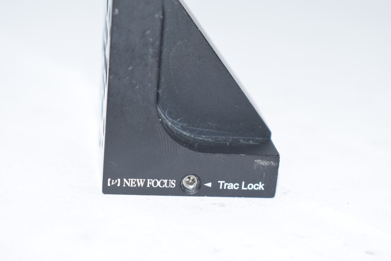 New Focus 9039 90 Degree Adapter, Pint-Sized, ezTrac Rail