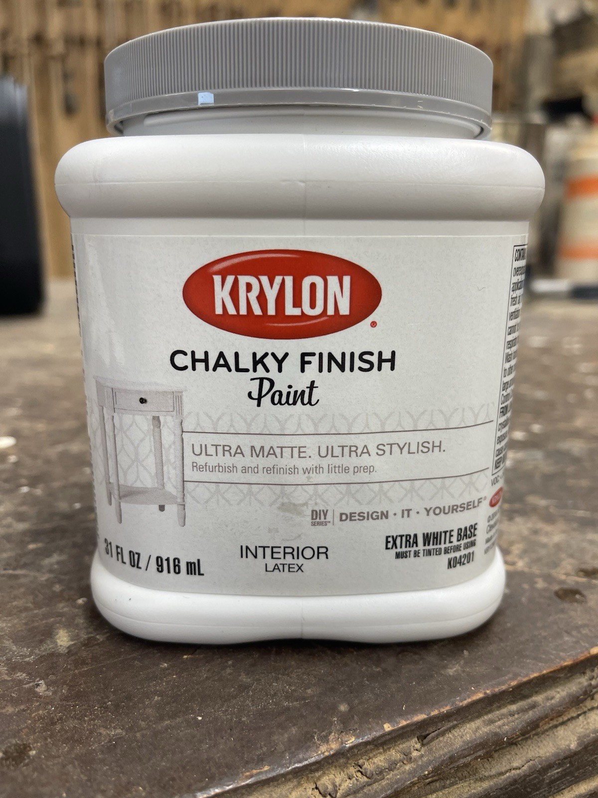 Krylon Chalk  Paint Extra White / 32 Fl Oz Fast Drying No Primer Needed