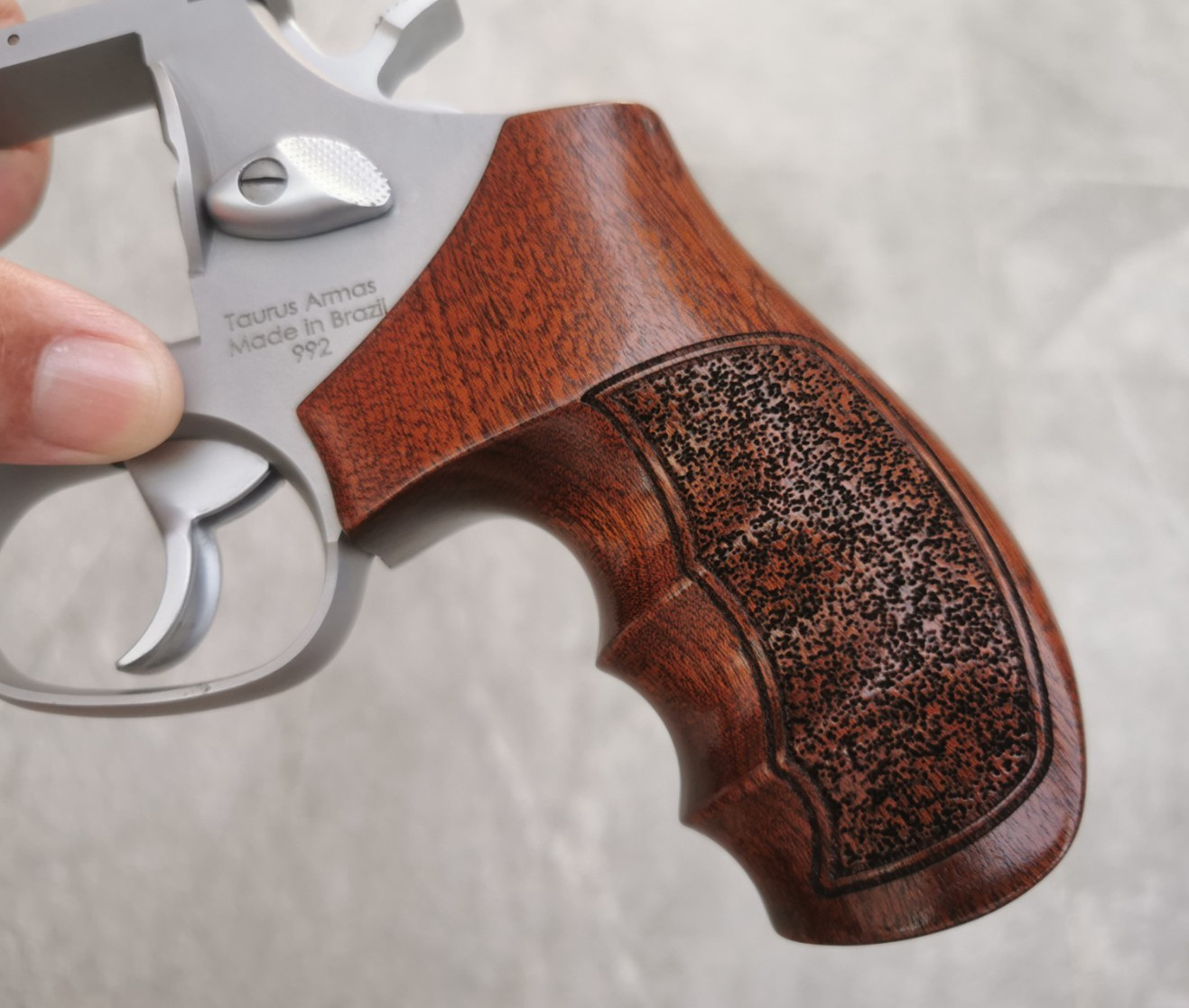 Wood Grip for Taurus Judge Tracker Model 627 413 445 450 692 817 992 # Random