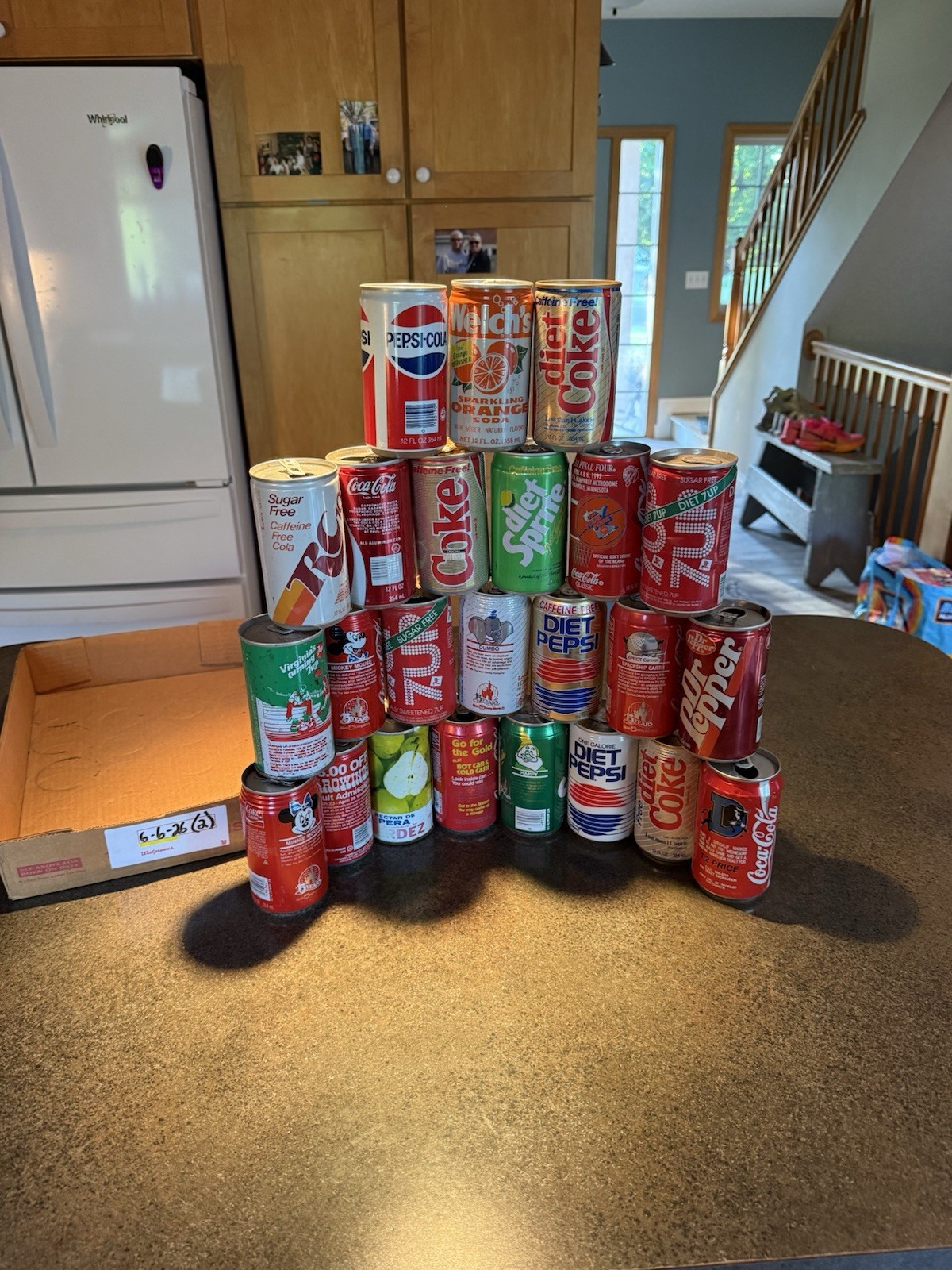 OLD SODA 🥤 CAN LOT OF See Pictures DENTS,HOLES, RUST ECT….. Lot 6-6-26(2)