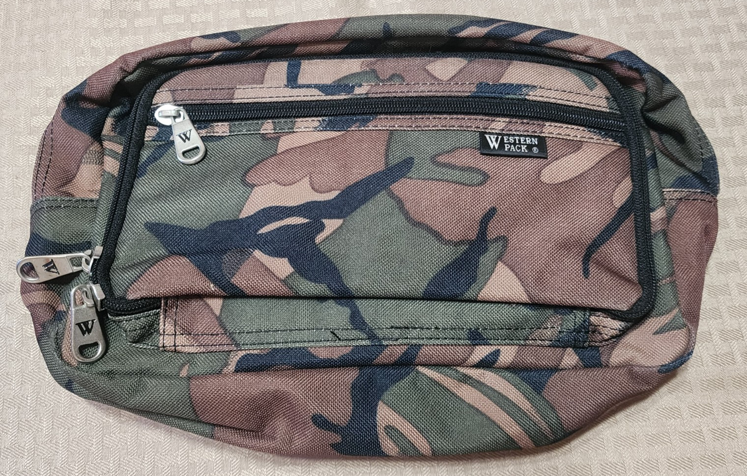 Vintage Western Pack Hip Turkey Hunting or Fishing Waist Bag Nylon Hiking Camo