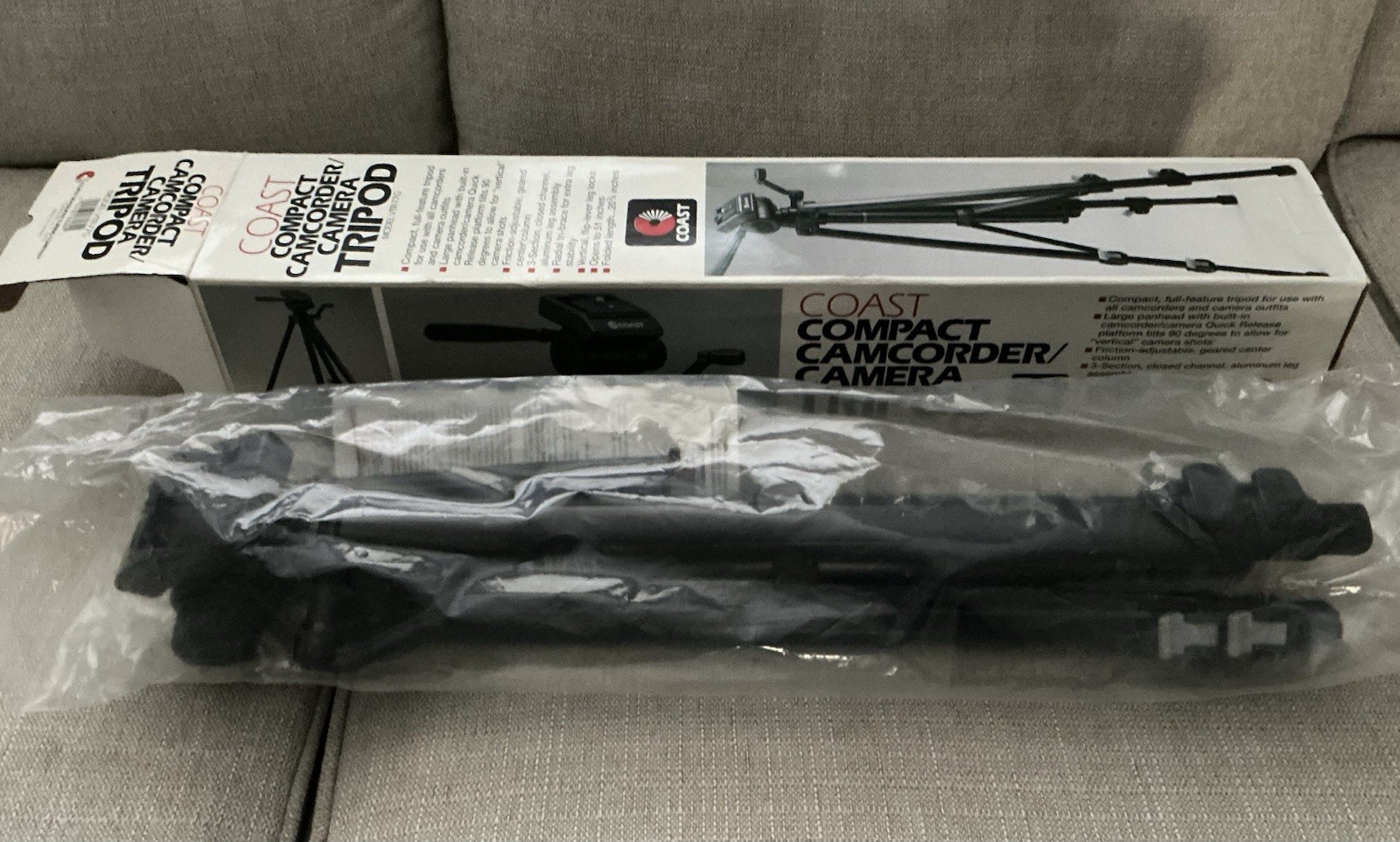 NEW! Coast Compact Camcorder/Camera Tripod Model VTR-77G-With Box